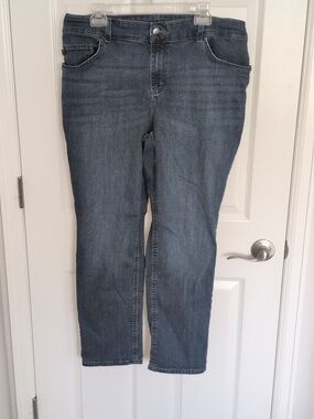 Lee Relaxed Fit Mid Rise Straight Leg Jeans - 16W